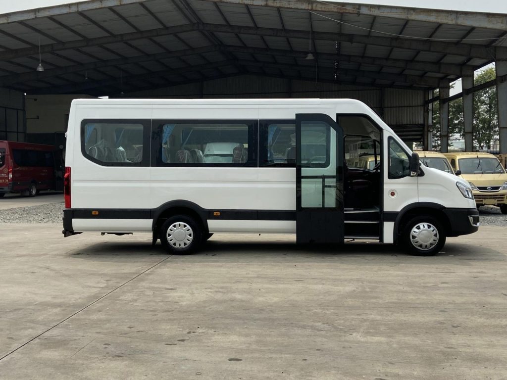 Xe Iveco 19 Chỗ 1024x768